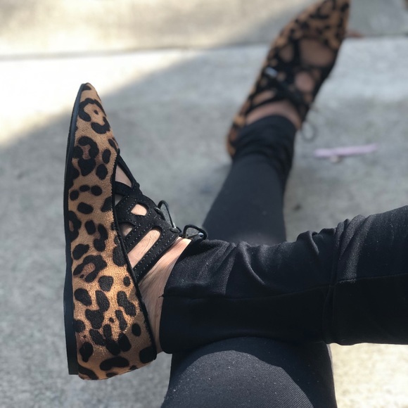 Last1♥️Leopard 🐆 Animal Print Lace Up Flats Shoes - Picture 2 of 8